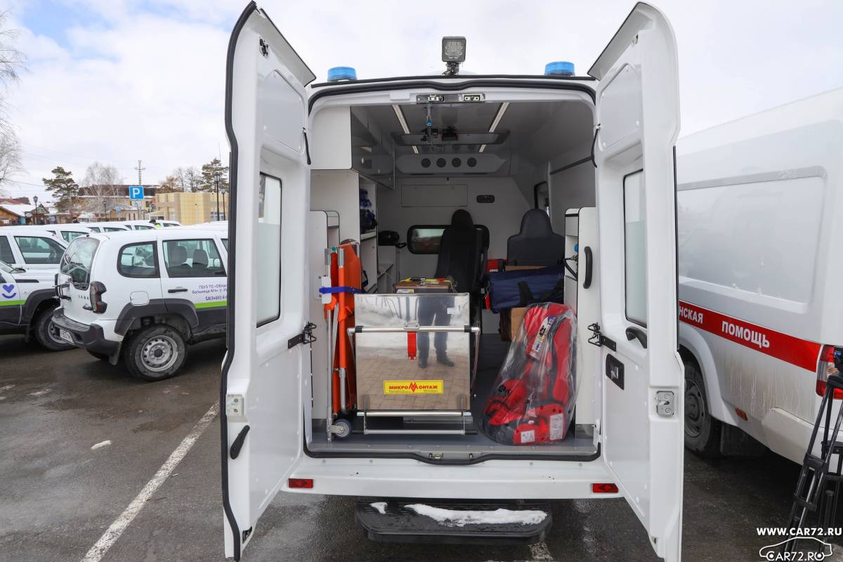 В Ишимскую областную больницу №4 поступили новые автомобили | 23.03.2022 |  Тюмень - БезФормата